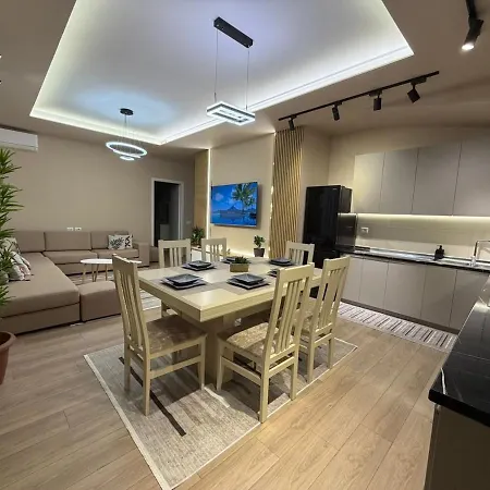 Appartement Modern Penthouse With Outdoor Living And Views