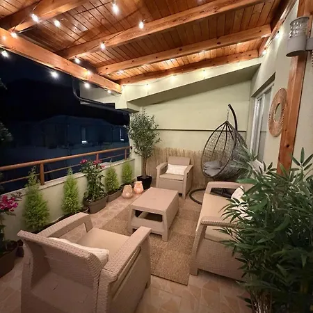 Modern Penthouse With Outdoor Living And Views Appartement